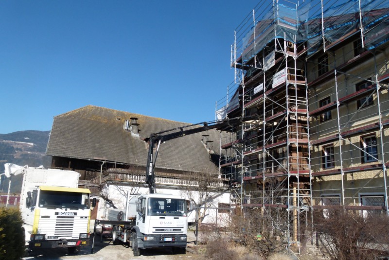 Die Veranda ist aufgestützt