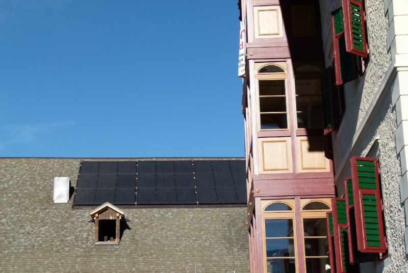 November 2015 – Die Veranda und das Stadeldach sind fertig