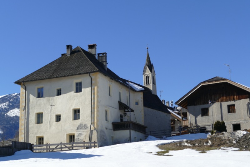 Ein wunderschönes Ensemble mit Kirche